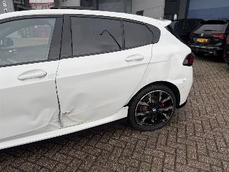 BMW 1-serie 120i M-Pakket NAP Nederlandse Auto! Pano Head-Up 360Camera picture 20