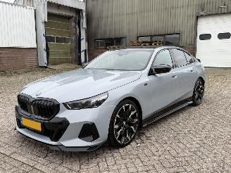 Damaged car BMW 5-serie 520i M-Pakket Individual Bowers&Wilkins 2024/2
