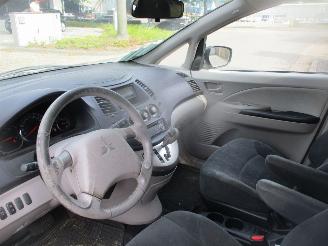 Mitsubishi Grandis 2.4 -16V INTENSE AUTOMAAT 7 PERSOONS picture 17