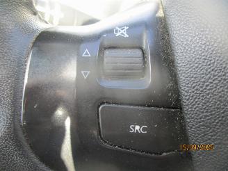 Peugeot 2008 1.6 VTI ACTIVE picture 17