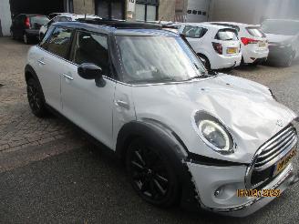 skadebil auto Mini Cooper 1.5 CHILI AUTOMAAT CLIMA NAVI PANO LEDER 2019/9