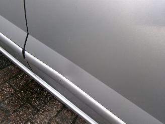 Peugeot 5008 2.0 HDiF EXECUTIVE 7 PERSOONS CLIM NAVI PANO picture 8