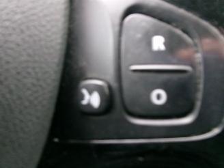 Renault Captur TCE LIMITED CLIMA NAVI picture 18