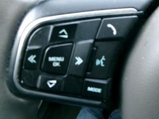 Jaguar XF 2.0 D R-SPORT AWD picture 22