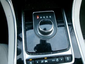 Jaguar XF 2.0 D R-SPORT AWD picture 17