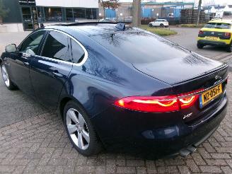 Jaguar XF 2.0 D R-SPORT AWD picture 8