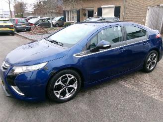 Schadeauto Opel Ampera 1.4 ELEKTRICH BENZINE 2012/3