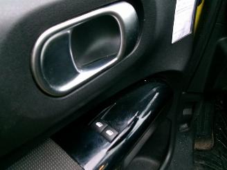 Citroën C4 cactus 1.2 VTI SHINE CLIMA picture 11