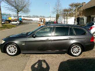 BMW 3-serie 318 I BUSINESS LINE CLIMA NAVI picture 2