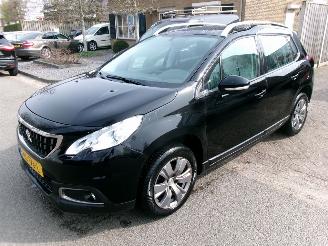 škoda osobní automobily Peugeot 2008 1.2 PURETECH BLUE LION AIRCO NAVI PANO 2017/3