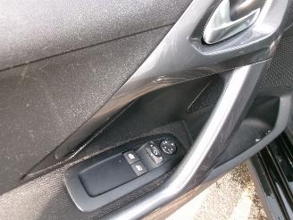 Peugeot 2008 1.2 PURETECH AIRCO NAVI PANO picture 15