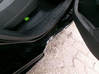 Peugeot 2008 1.2 PURETECH AIRCO NAVI PANO picture 8