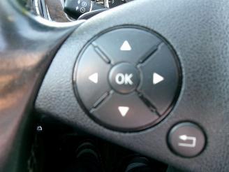 Mercedes E-klasse 200 CDI AUTOMAAT CLIMA NAVI picture 19