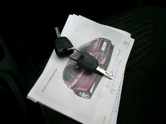 Peugeot 107 1.0 ACTIVE AIRCO 5 DEURS GEEN SCHADE picture 16