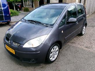 Schadeauto Mitsubishi Colt 1.3 INVITE AUTOMAAT AIRCO 2004/6