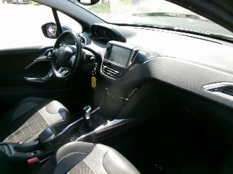 Peugeot 2008 1.6 VTI ALLURE CLIMA NAVI PANO picture 13