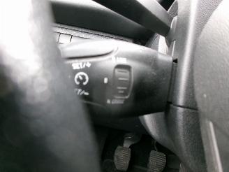 Peugeot 208 1.4 I ACTIVE CLIMA NAVI 5 DEURS GEEN SCHADE picture 18