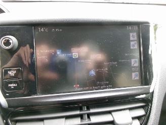 Peugeot 208 1.4 I ACTIVE CLIMA NAVI 5 DEURS GEEN SCHADE picture 14
