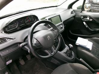 Peugeot 208 1.4 I ACTIVE CLIMA NAVI 5 DEURS GEEN SCHADE picture 12
