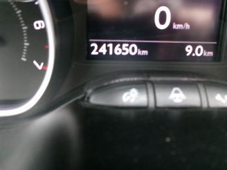 Peugeot 208 1.4 I ACTIVE CLIMA NAVI 5 DEURS GEEN SCHADE picture 19