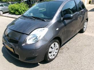 Schadeauto Toyota Yaris 1.3 VVTI COMFORT AIRCO 2009/10