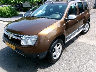 Schadeauto Dacia Duster 1.6 LAUREATE 2 WD AIRCO 2010/10