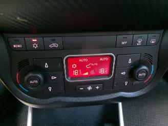 Alfa Romeo MiTo 0.9 TWINAIR DISTINCTGIVE CLIMA LEDER picture 17