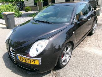 Voiture accidenté Alfa Romeo MiTo 0.9 TWINAIR DISTINCTGIVE CLIMA LEDER 2012/8