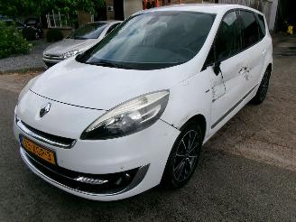 Voiture accidenté Renault Grand-scenic 1.4 TCE BOSE 7 PERSOONS CLIMA NAVI 2012/6
