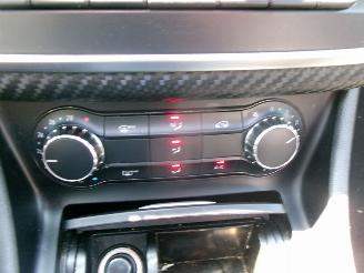 Mercedes A-klasse 180 PRESTIGE AMG LOOK picture 21