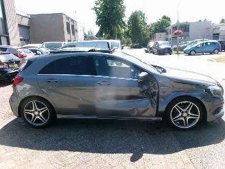 Mercedes A-klasse 180 PRESTIGE AMG LOOK picture 5