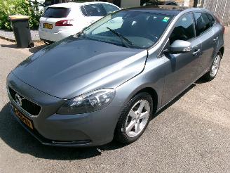 Vaurioauto  passenger cars Volvo V-40 2.0 D2 R-DESIGN CLIMA PANO 2016/6