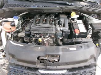 Peugeot 208 1.2 I ENVY CLIMA NAVI picture 3
