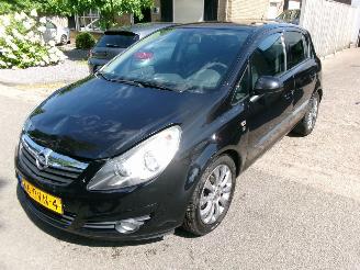 Auto incidentate Opel Corsa 1.4-16V 111 EDITION 2011/3