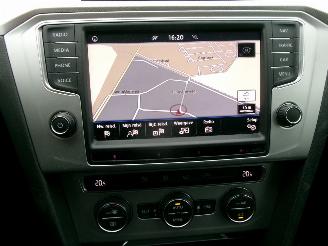 Volkswagen Passat 1.4 TSI CONNECTED SERIES picture 13
