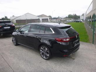 uszkodzony samochody osobowe Renault Mégane 1.3 TURBO GT LINE 2018/11