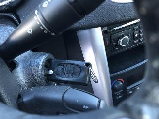 Peugeot 207 1.6 16V  5FW picture 12