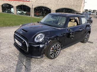 Damaged car Mini Cooper ELECTRIQUE 2021/11