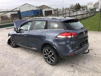 Auto incidentate Renault Clio BREAK  0.9 2019/2