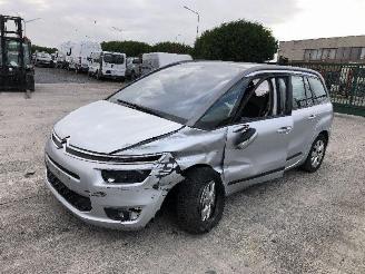 Citroën C4-picasso 1.6 HDI   7 PLACES picture 4