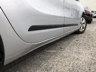 Citroën C4-picasso 1.6 HDI   7 PLACES picture 20