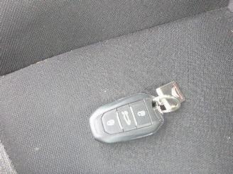 Citroën C4-picasso 1.2 turbo FEEL picture 25