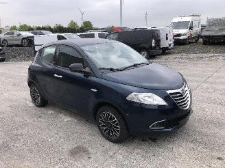 Schadeauto Lancia Ypsilon 1.2 2015/6