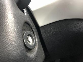 Volkswagen Up! 1.0 picture 15