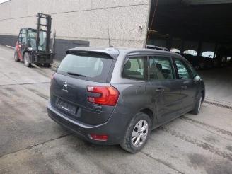 Citroën C4-picasso 1.6 hdi  7 places picture 1