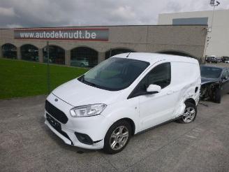 Schadeauto Ford Tourneo Courier 1.0 TURBO 2023/6