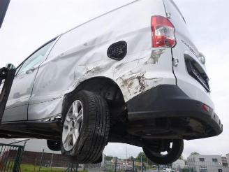 Ford Tourneo Courier 1.0 TURBO picture 18