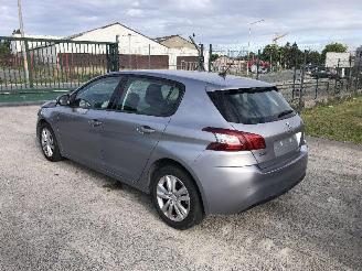 Damaged car Peugeot 308 1.6 hdi 2015/1