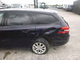 Peugeot 308 1.2   SW picture 12