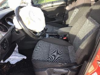 Volkswagen Golf 1.6 tdi trendline picture 10